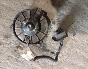 TOYOTA Ist 2002-2007 - 1
