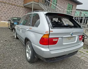 BMW X5 2003 4.4 - 8