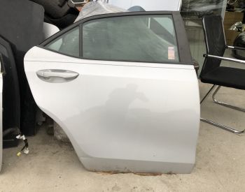 TOYOTA Corolla 2014-2018 - 3