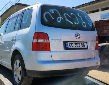 იშლება VolksWagen Touran.ნაწილები იდეალურ მდგომარეობაში.571090909