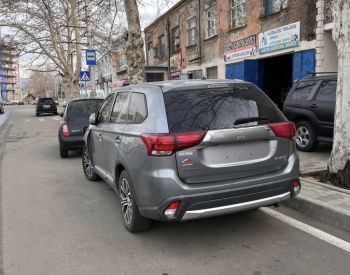 MITSUBISHI Outlander 2018 2.4 - 4