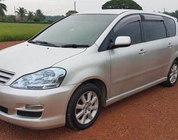 TOYOTA Ipsum 2005 2.4
