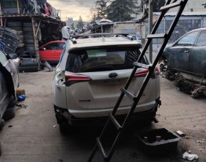 TOYOTA RAV 4 2018 2.5 - 4