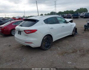 MASERATI Levante 2017 3.0 - 4