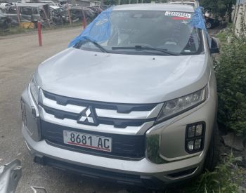 MITSUBISHI Outlander 2016 2.4