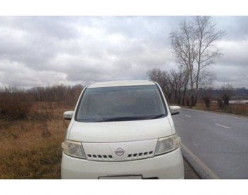 NISSAN Serena 2006 2.0 - 3