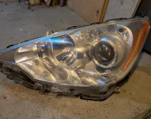 TOYOTA Prius C 2012-2014 - 9