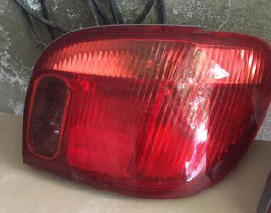 TOYOTA Yaris 2003-2006 - 2
