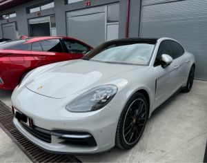 PORSCHE Panamera 2018 3.0