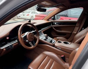 PORSCHE Panamera 2018 3.0 - 7