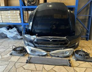 TESLA Model S 2015 0.8 - 3
