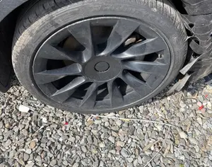 R20 TESLA Model Y 2020-2023