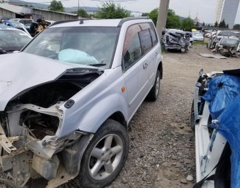 NISSAN X-Trail 2003 2.0 - 4