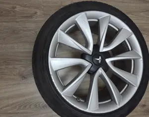 R19 TESLA Model 3 2018-2021