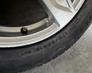 R15 TOYOTA Prius C 2011-2019 - 6
