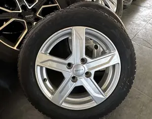 R15 TOYOTA Prius C 2011-2019 - 9