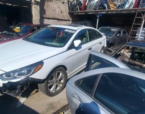 HYUNDAI Sonata 2018 2.4 - 5