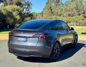 TESLA Model Y 2021 0.1