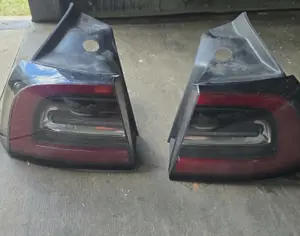 TESLA Model 3 2017-2023 - 1