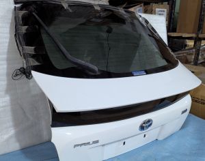 TOYOTA Prius 2016-2018 - 6