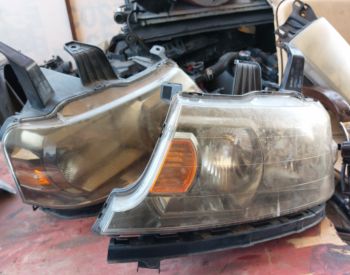 TOYOTA Noah 2002-2007 - 1