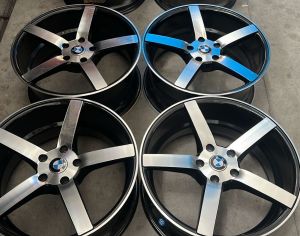 R19 BMW 318 1976-2024 - 1