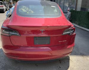 TESLA Model 3 2019 0.1 - 3