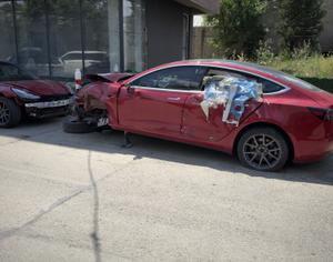 TESLA Model 3 2019 0.1 - 5