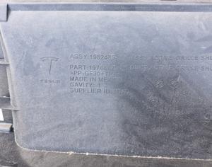 TESLA Model Y 2022-2026 - 3