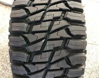 LT235/80R17  ROADCRUZA	RA 8000