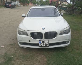 BMW 750 2012 4.4 - 2