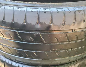R21 275/50 All Seasons - 7