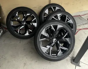 R22 AUDI Q8 2021-2026