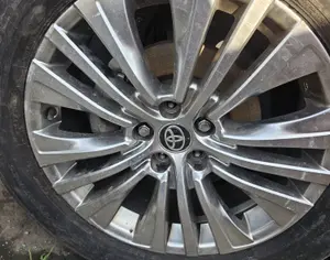 R19 TOYOTA Venza 2020-2026 - 1