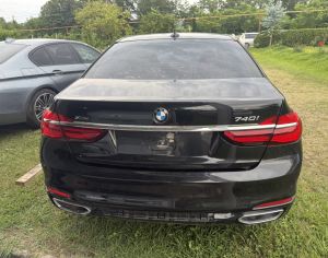 BMW 750 2018 3.0 - 2