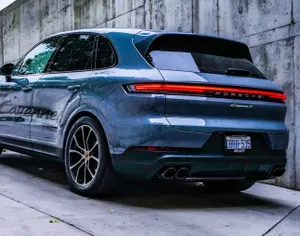PORSCHE Cayenne 2024 3.0 - 2
