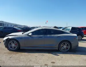 TESLA Model S 2019 0.1 - 5
