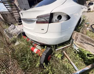 TESLA Model S 2013-2015 - 2
