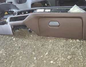 BMW 750 2015-2019 - 7