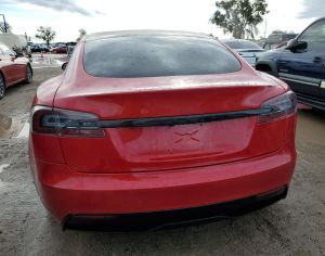 TESLA Model S 2021 0.1 - 6