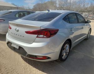 HYUNDAI Elantra 2016-2020 - 2