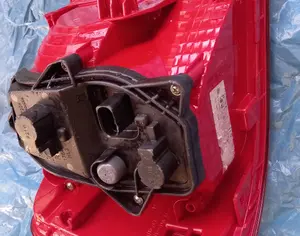 VOLKSWAGEN Touran 2011-2017 - 9
