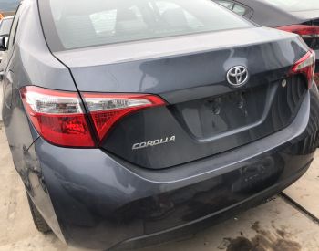 TOYOTA Corolla 2014 1.8 - 9