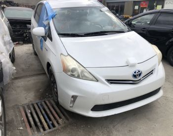 TOYOTA Prius V 2013 1.8 - 4