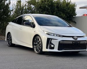 TOYOTA Prius Prime 2018-2022 - 3