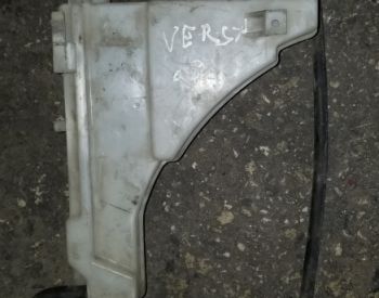 NISSAN Versa 2004-2011