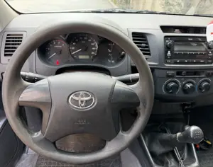 TOYOTA Hilux 2004-2025