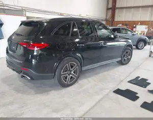 MERCEDES-BENZ GLC 300 2024 2.0 - 2