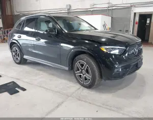 MERCEDES-BENZ GLC 300 2024 2.0 - 3