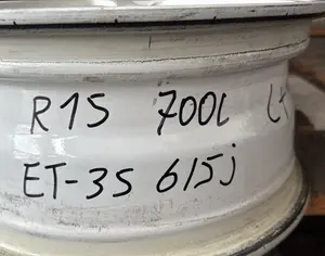 R15 TOYOTA Prius C 1976-2024 - 3